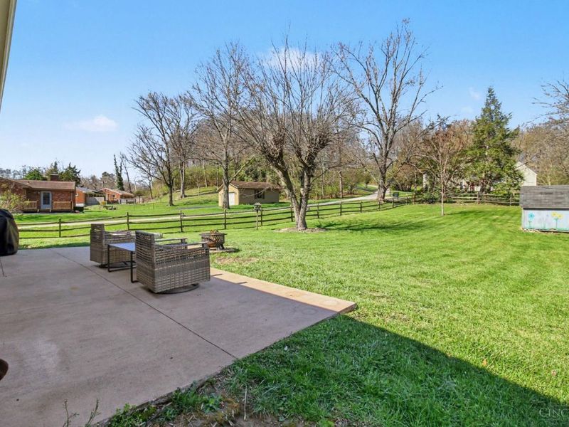 1899 Berkshire, Cincinnati, OH 45230 Photo 23