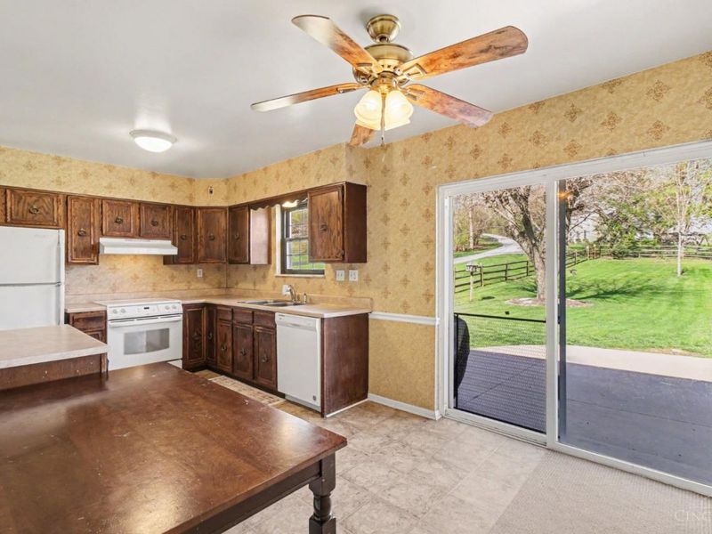 1899 Berkshire, Cincinnati, OH 45230 Photo 8