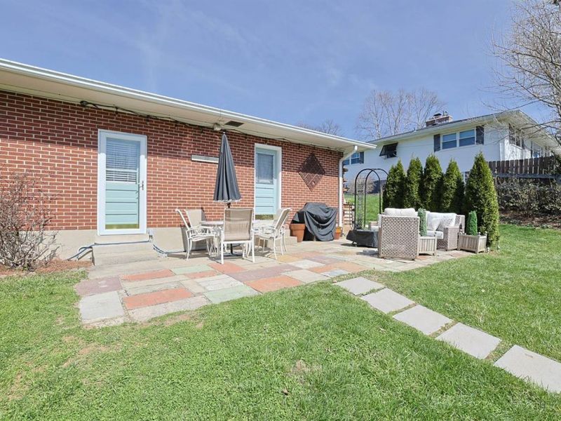 5831 Belleview Avenue, Blue Ash, OH 45242 Photo 24