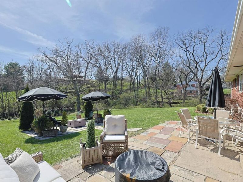 5831 Belleview Avenue, Blue Ash, OH 45242 Photo 25