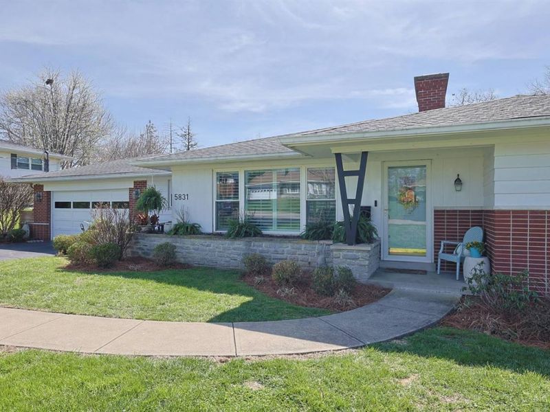 5831 Belleview Avenue, Blue Ash, OH 45242 Photo 3