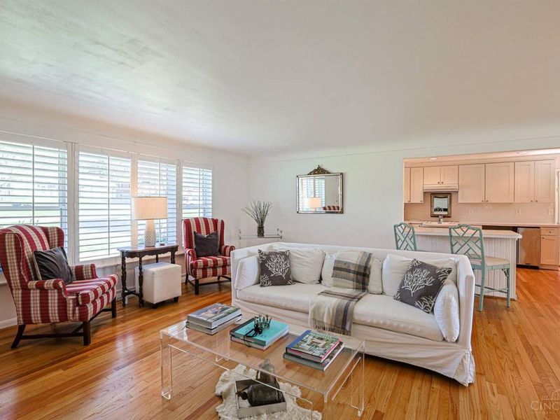 5831 Belleview Avenue, Blue Ash, OH 45242 Photo 6