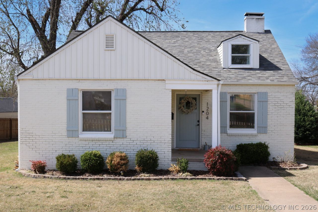 1204 S Toledo Avenue, Tulsa, OK 74112 Main Photo