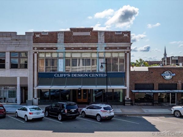 318 S Dewey Avenue , Bartlesville, OK 74003