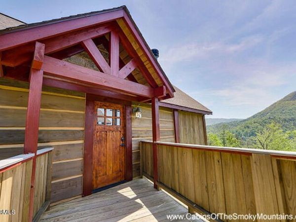 4228 Wears Valley Rd, Sevierville, TN 37862