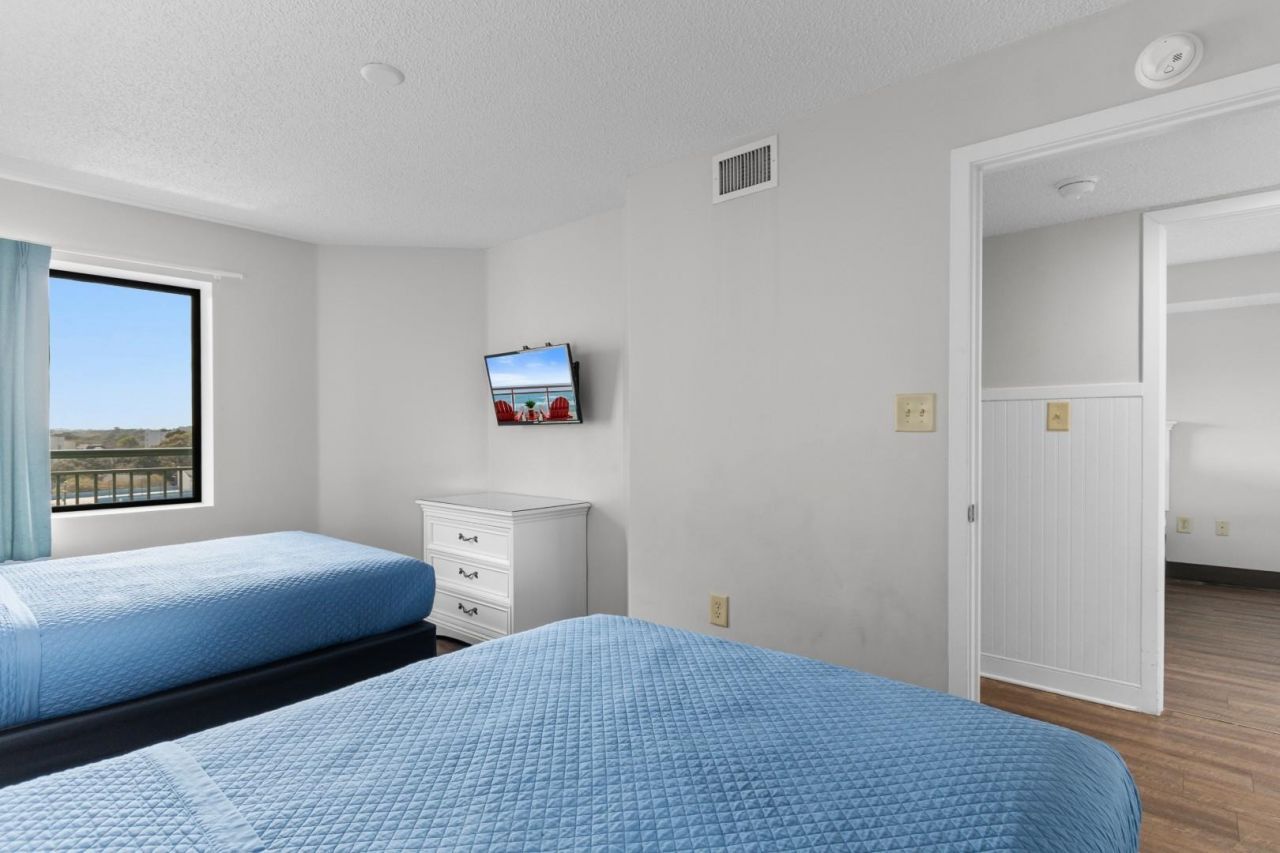 205 74th Ave. N Photo 23