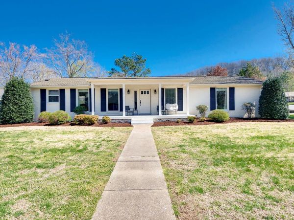 900 Neuhoff Ln, Nashville, TN 37205