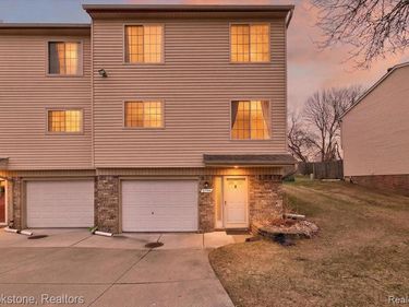 37744 Charter Oaks Boulevard, Clinton Twp, MI 48036