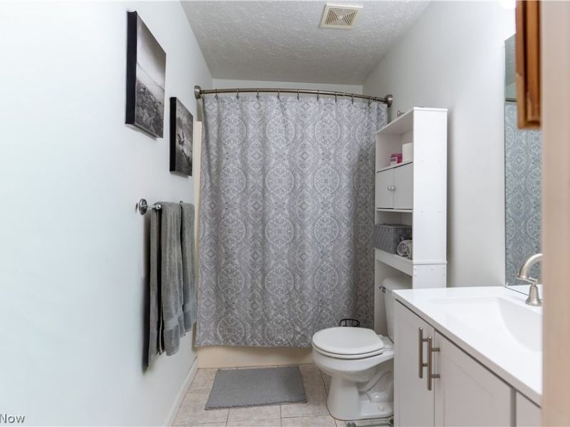 204 Harbor Ridge Lane, Fairport Harbor, OH 44077 Photo 21