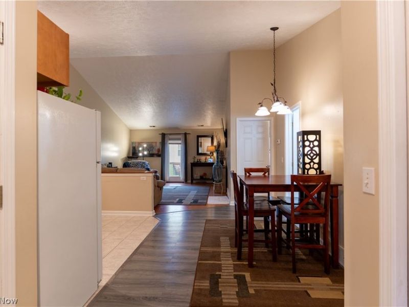 204 Harbor Ridge Lane, Fairport Harbor, OH 44077 Photo 6