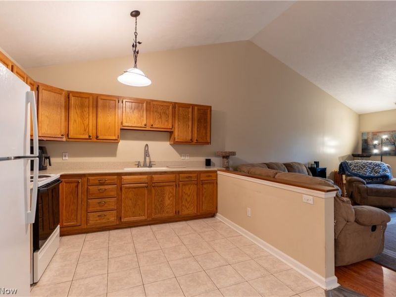 204 Harbor Ridge Lane, Fairport Harbor, OH 44077 Photo 7