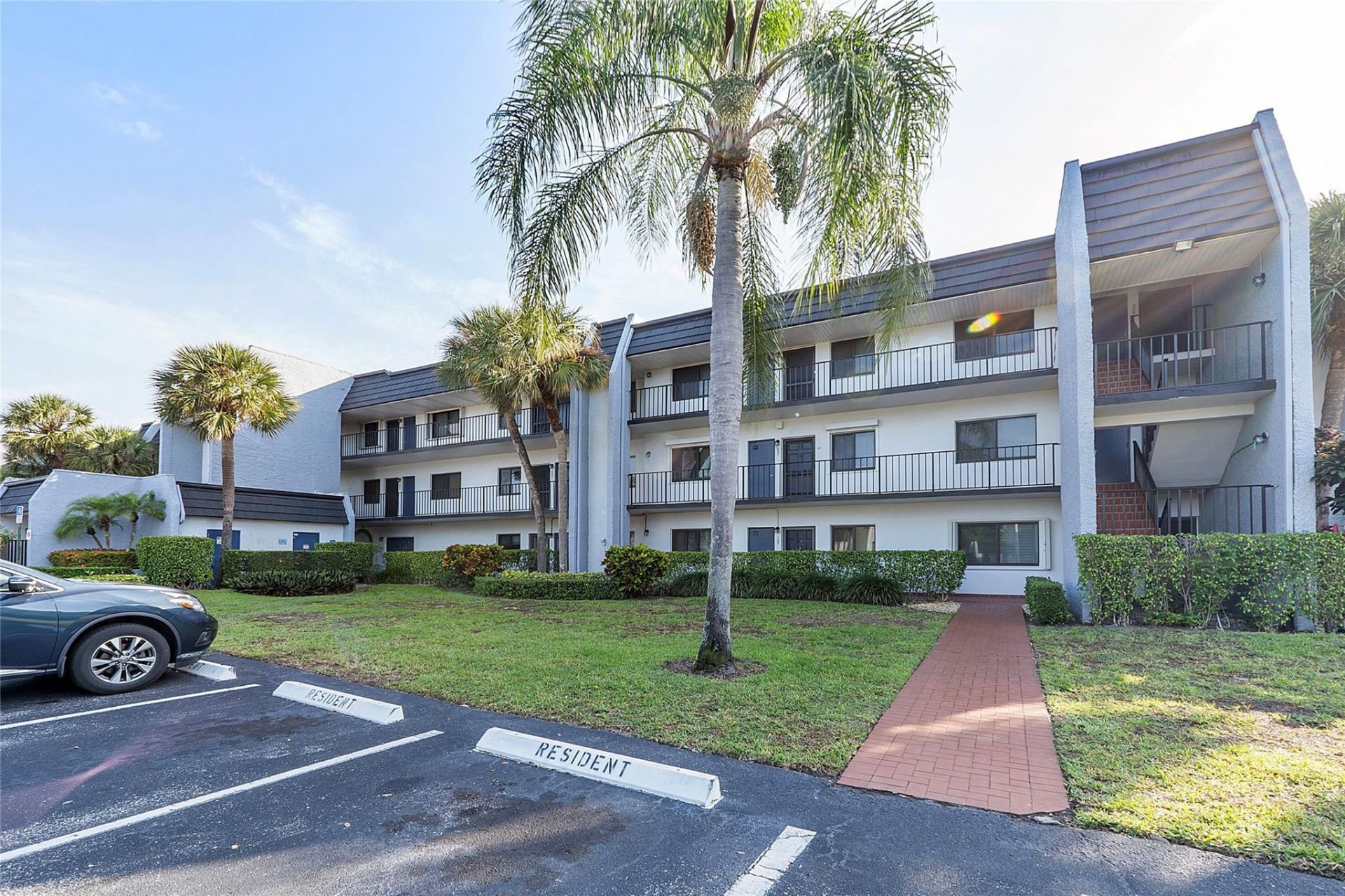 4230 Deste Court, Unit 305, Lake Worth, FL 33467 Photo