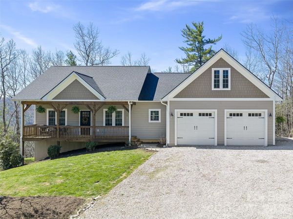 111 Wipprecht Drive, Spruce Pine, NC 28777