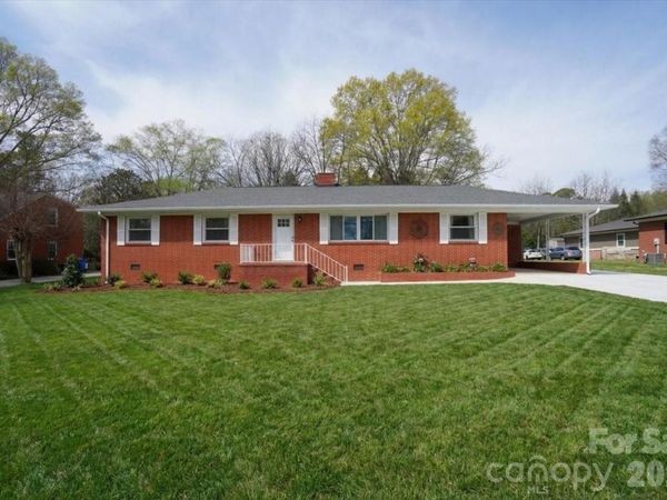 345 S Magnolia Street , Mooresville, NC 28115