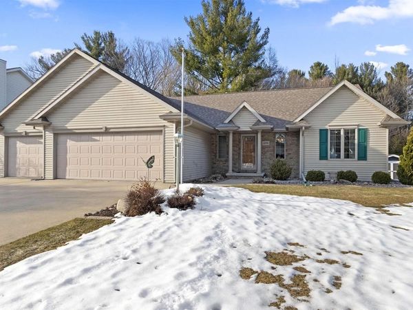 3096 LEPAK LANE, Green Bay, WI 54313