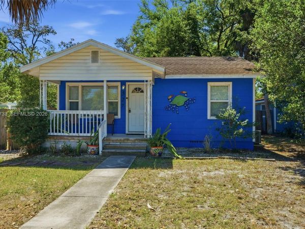 527 Wildwood Way, Clearwater, FL 33756