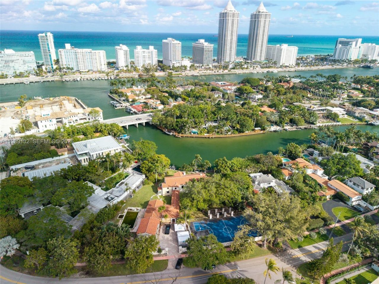 5005 Lakeview Dr , Miami Beach, FL 33140 Photo