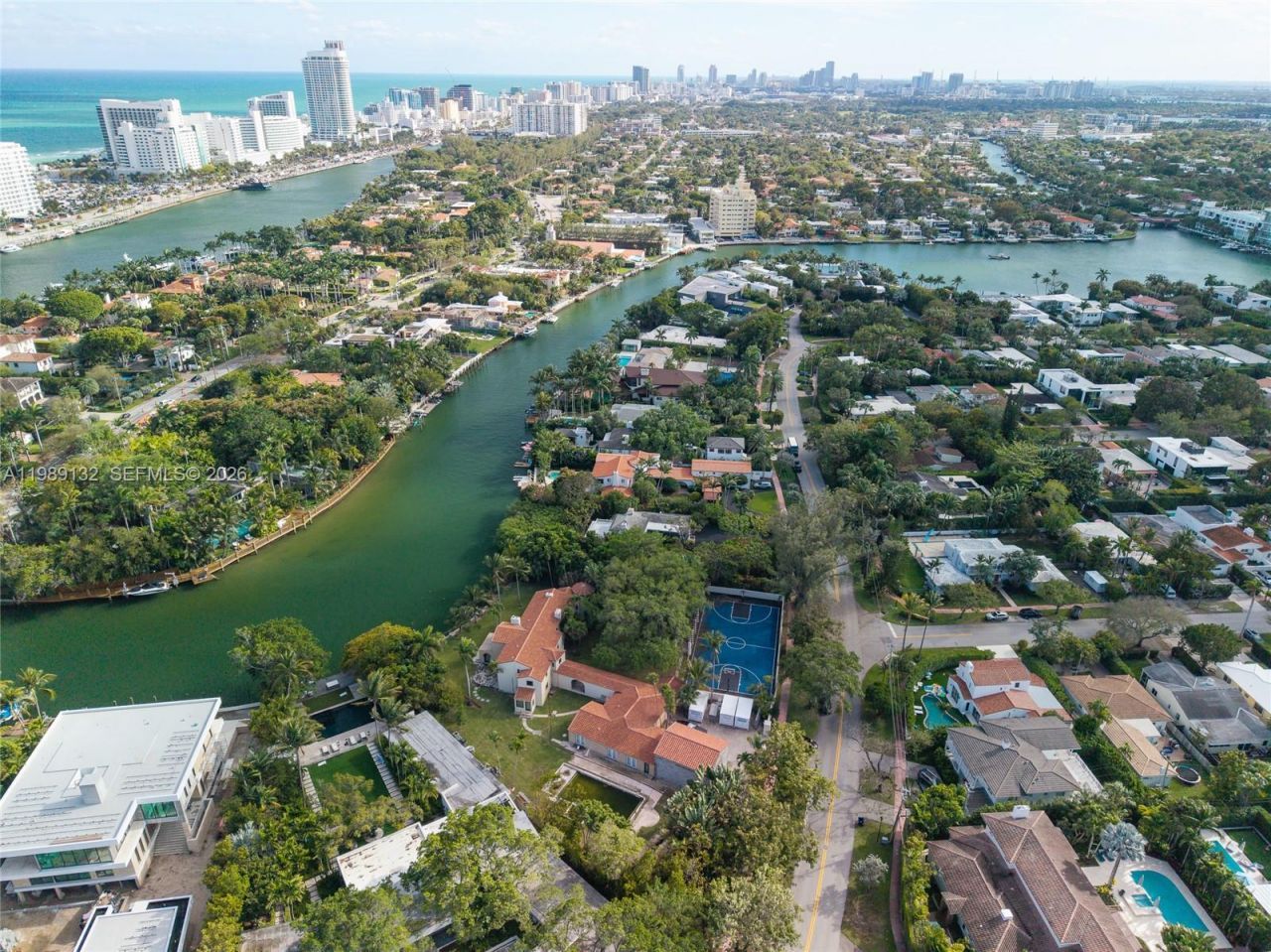 5005 Lakeview Dr , Miami Beach, FL 33140 Photo