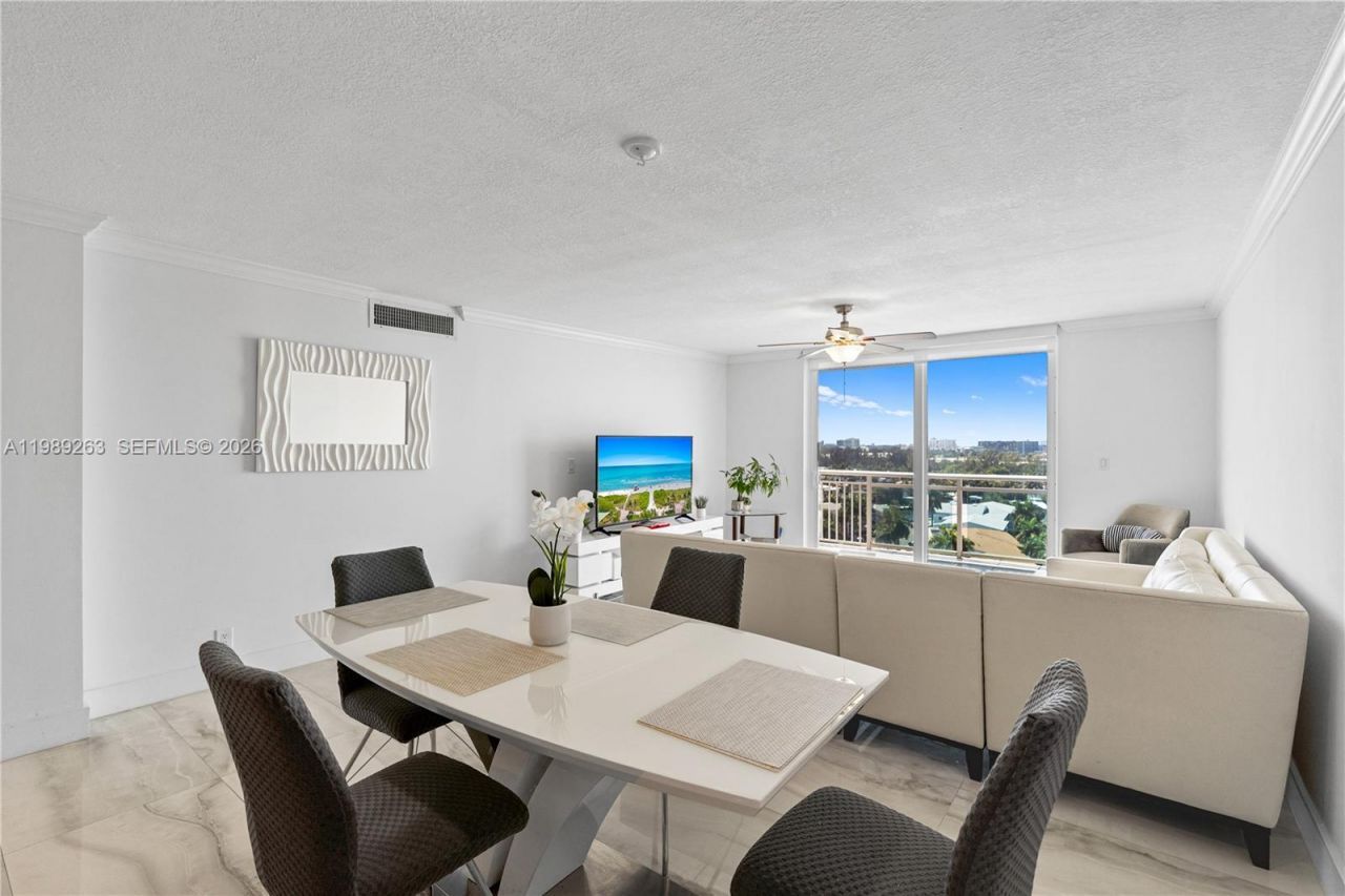 437 Golden Isles Dr , Unit 11J, Hallandale Beach, FL 33009 Photo