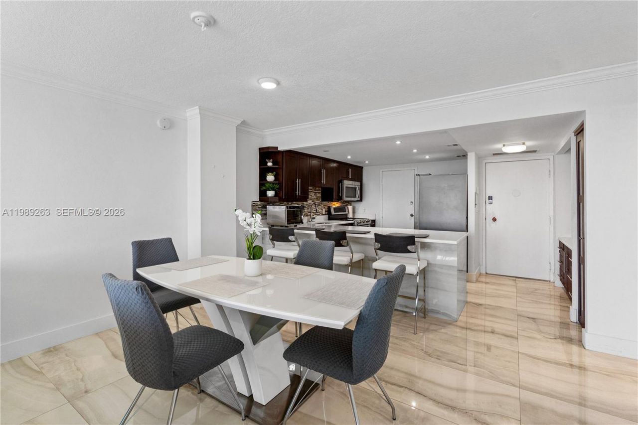 437 Golden Isles Dr , Unit 11J, Hallandale Beach, FL 33009 Photo