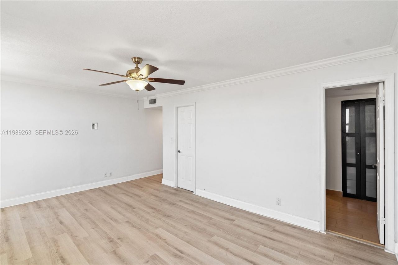 437 Golden Isles Dr , Unit 11J, Hallandale Beach, FL 33009 Photo