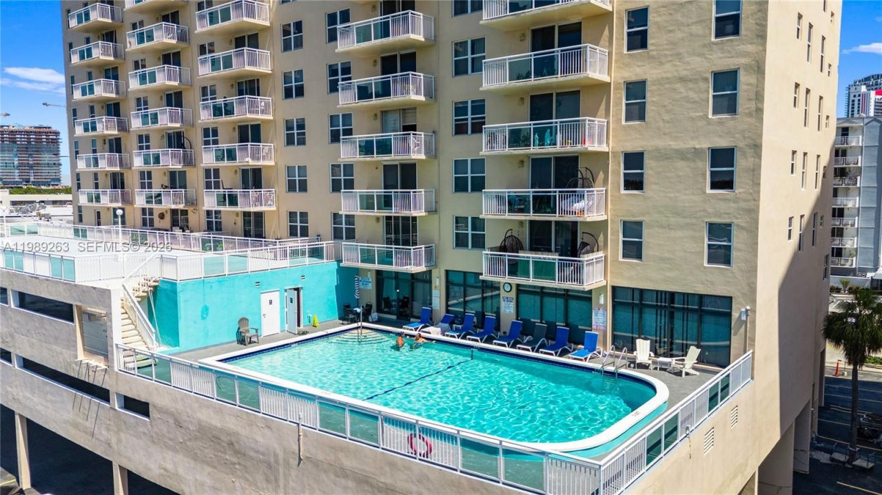 437 Golden Isles Dr , Unit 11J, Hallandale Beach, FL 33009 Photo