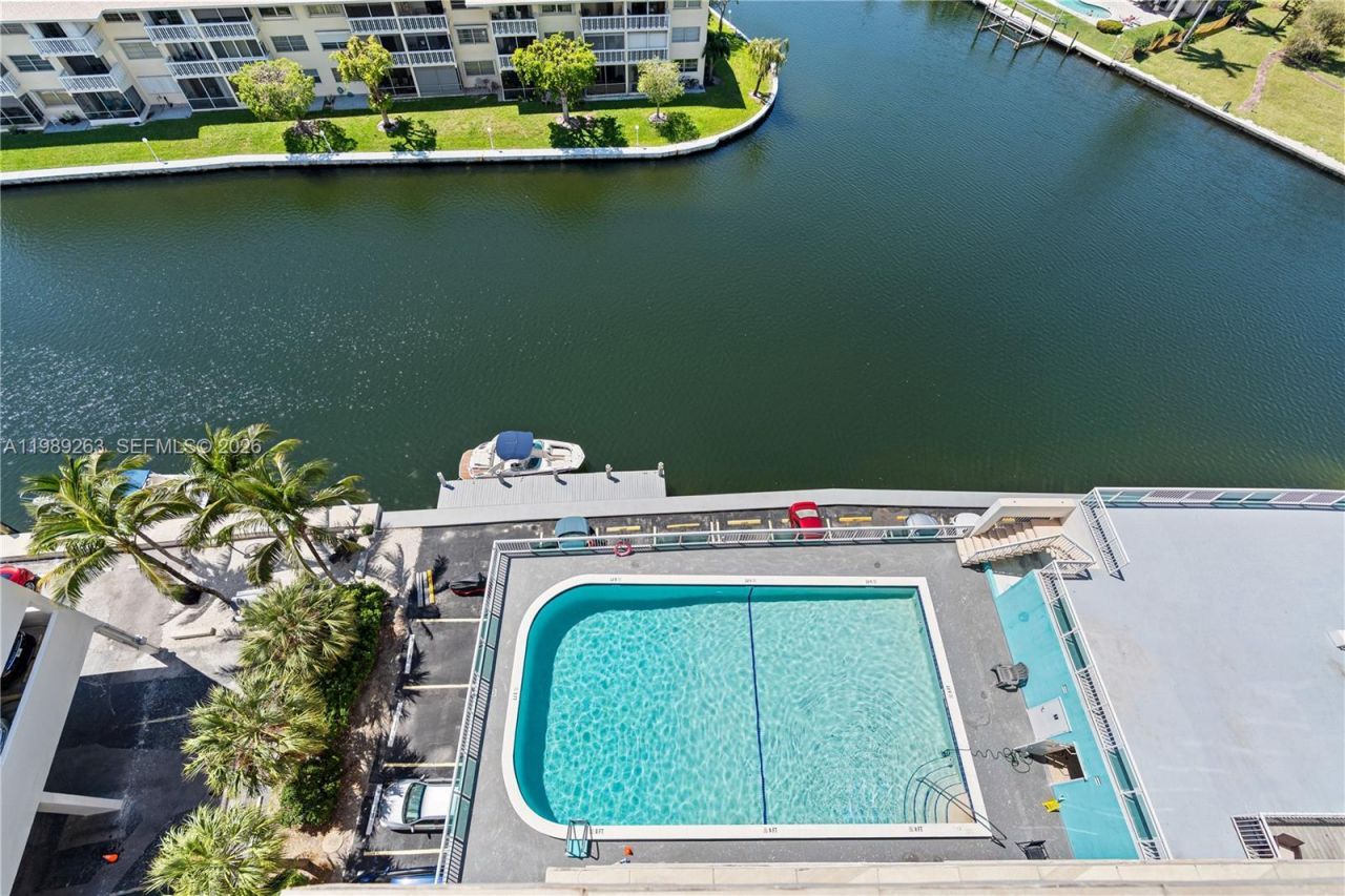 437 Golden Isles Dr , Unit 11J, Hallandale Beach, FL 33009 Photo