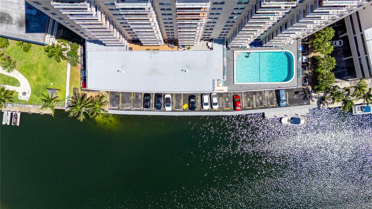 437 Golden Isles Dr , Unit 11J, Hallandale Beach, FL 33009 Photo