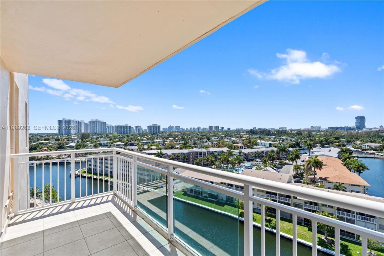 437 Golden Isles Dr , Unit 11J, Hallandale Beach, FL 33009 Photo