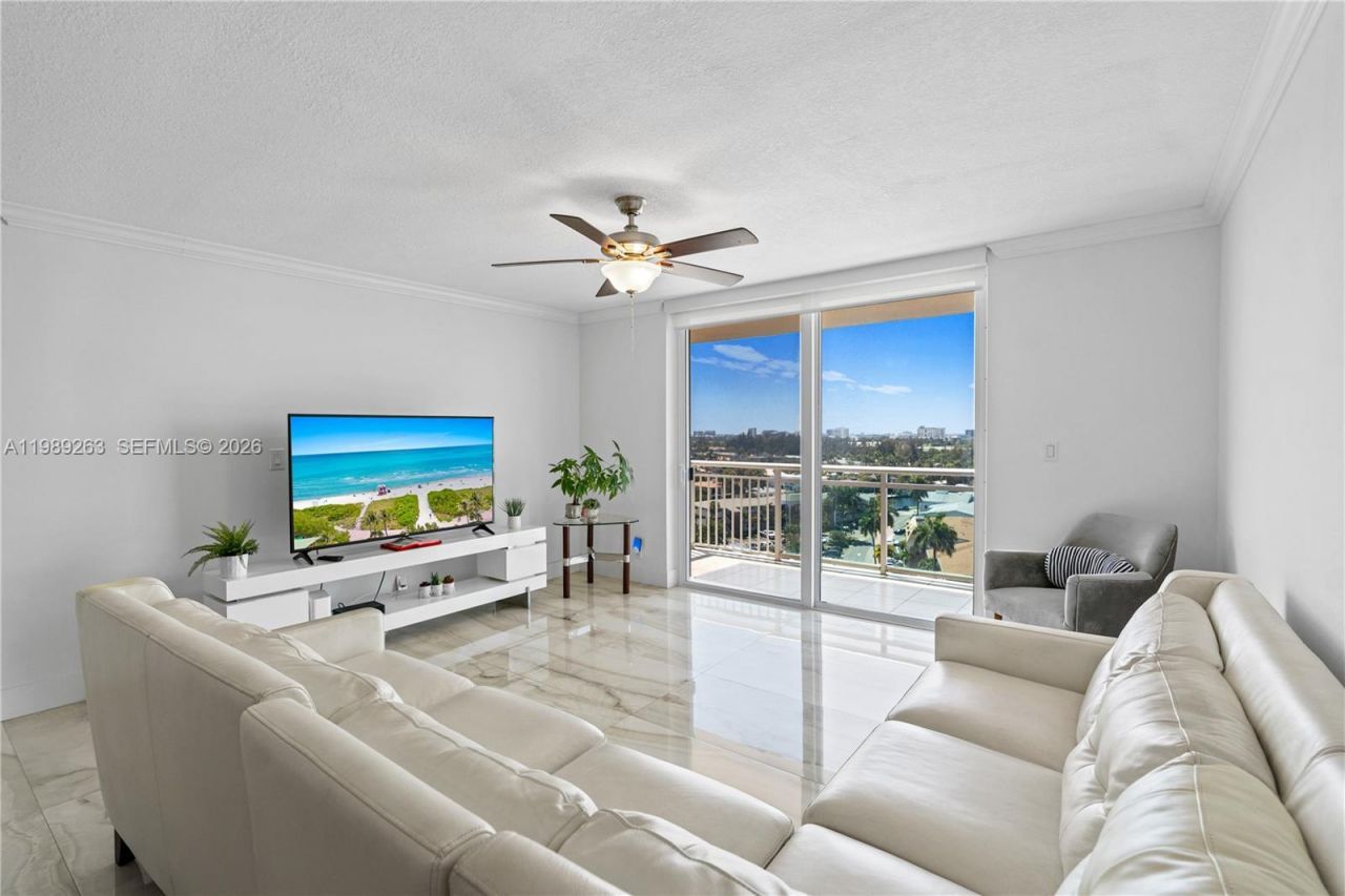 437 Golden Isles Dr , Unit 11J, Hallandale Beach, FL 33009 Photo
