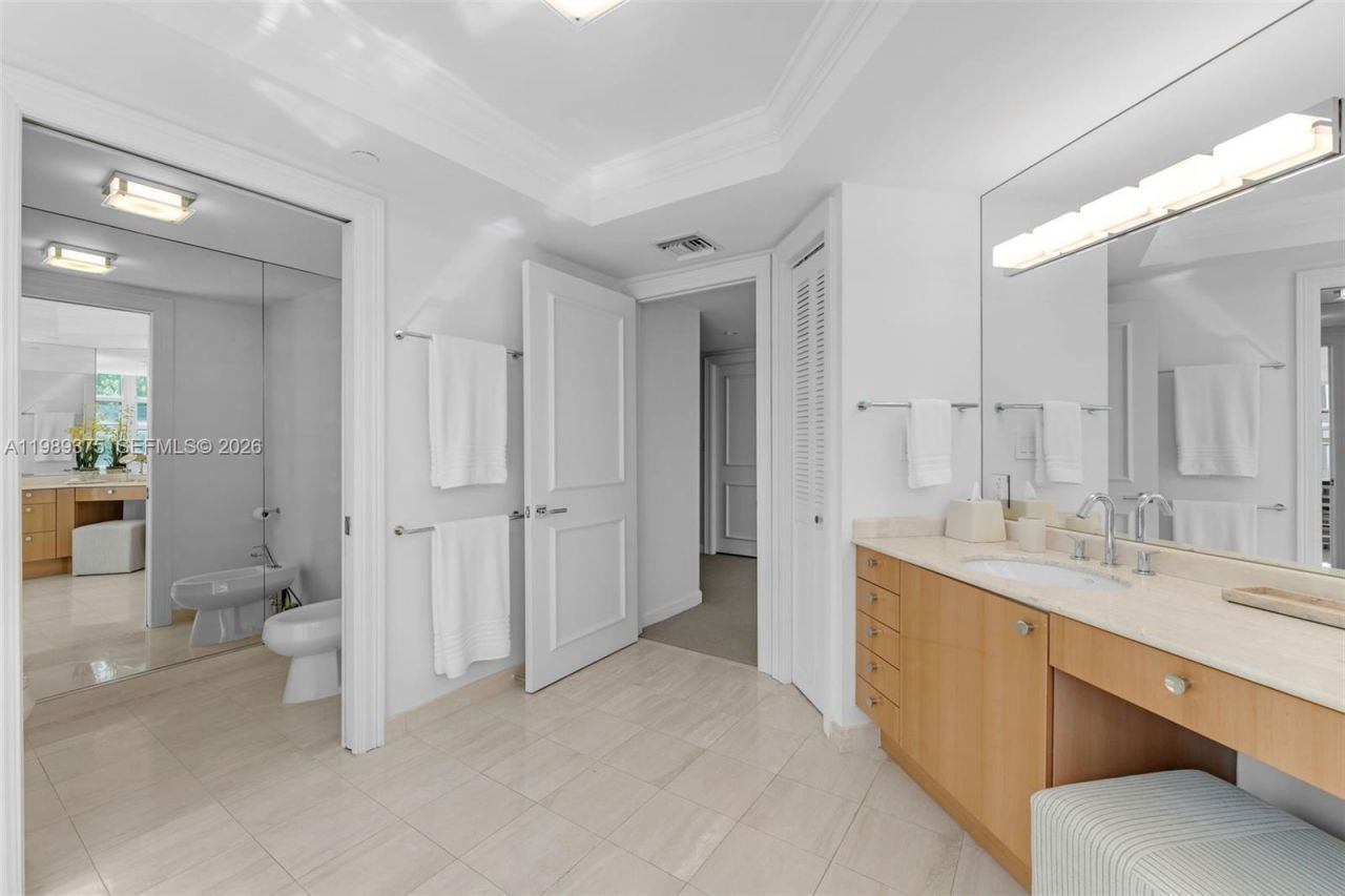 430 Grand Bay Dr , Unit 307, Key Biscayne, FL 33149 Photo