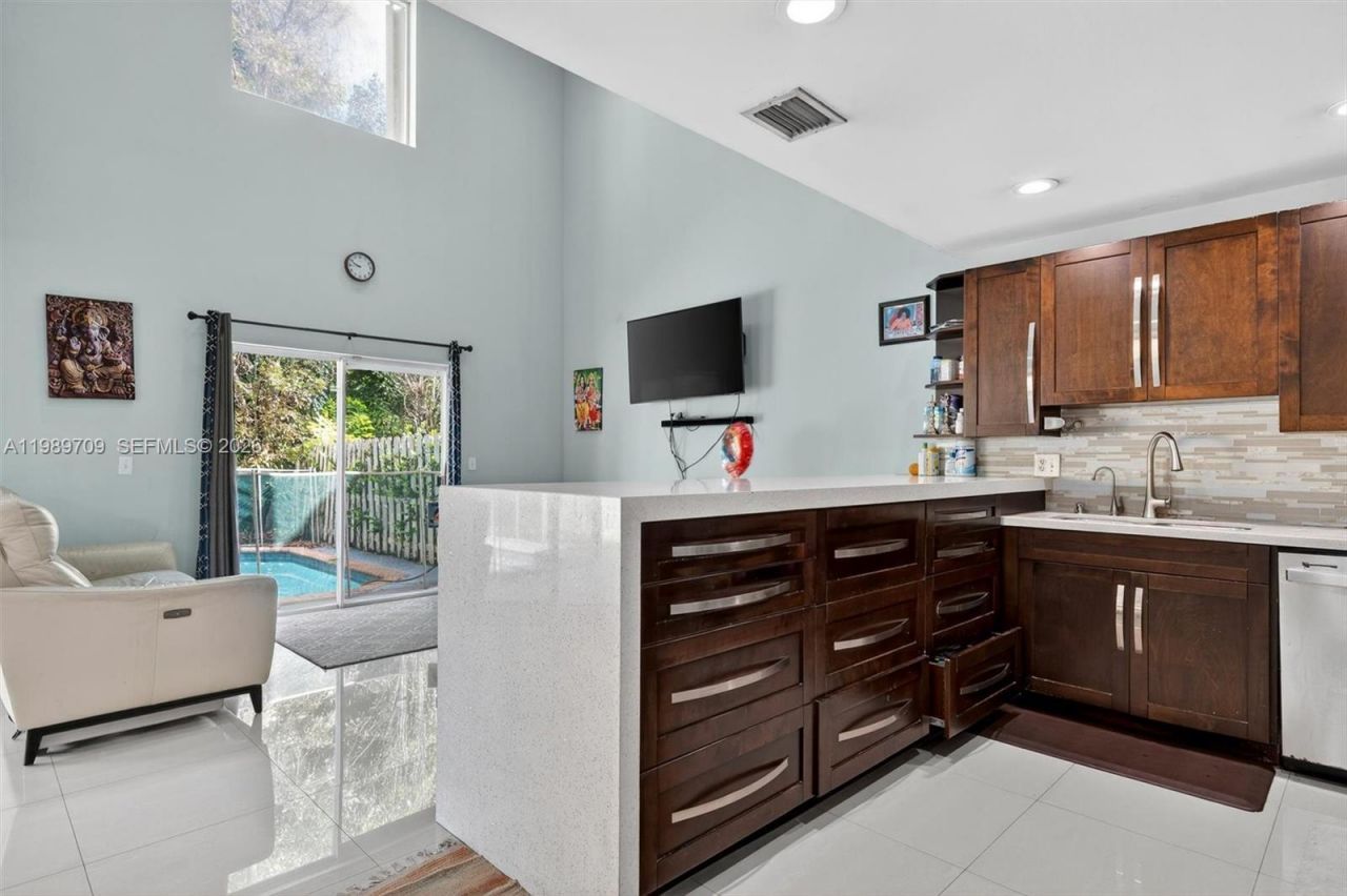 12289 NW 1st St , Plantation, FL 33325 Photo