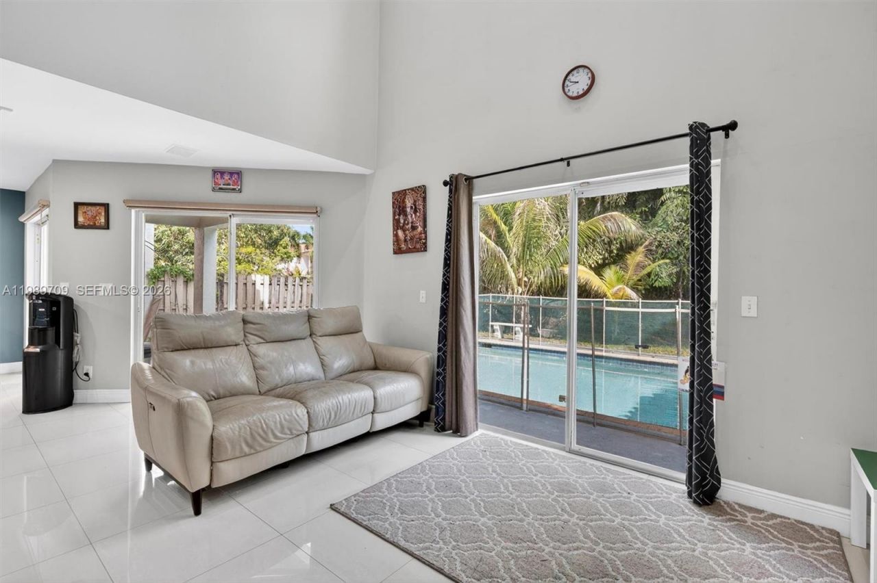 12289 NW 1st St , Plantation, FL 33325 Photo