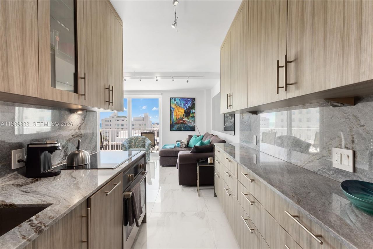 1255 Collins Ave , Unit 901, Miami Beach, FL 33139 Photo