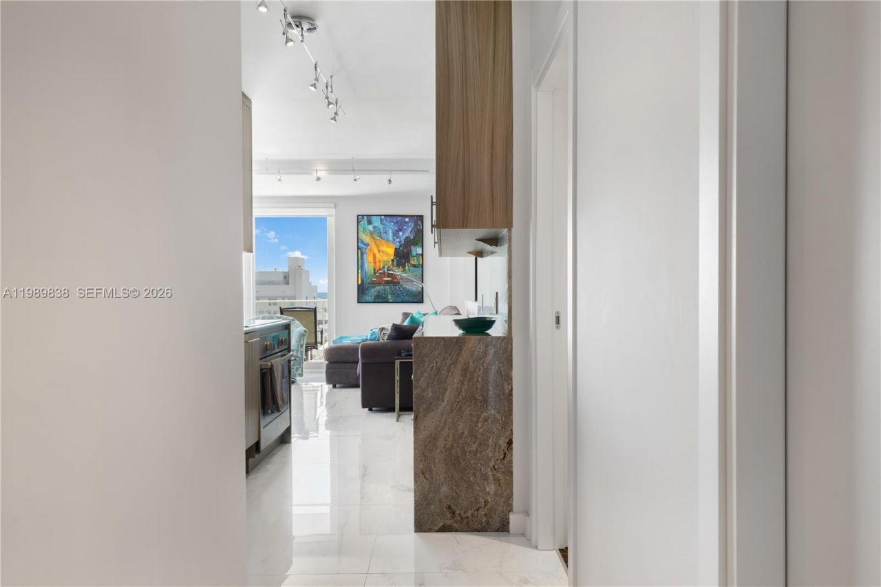 1255 Collins Ave, Unit 901, Miami Beach, FL 33139 Photo