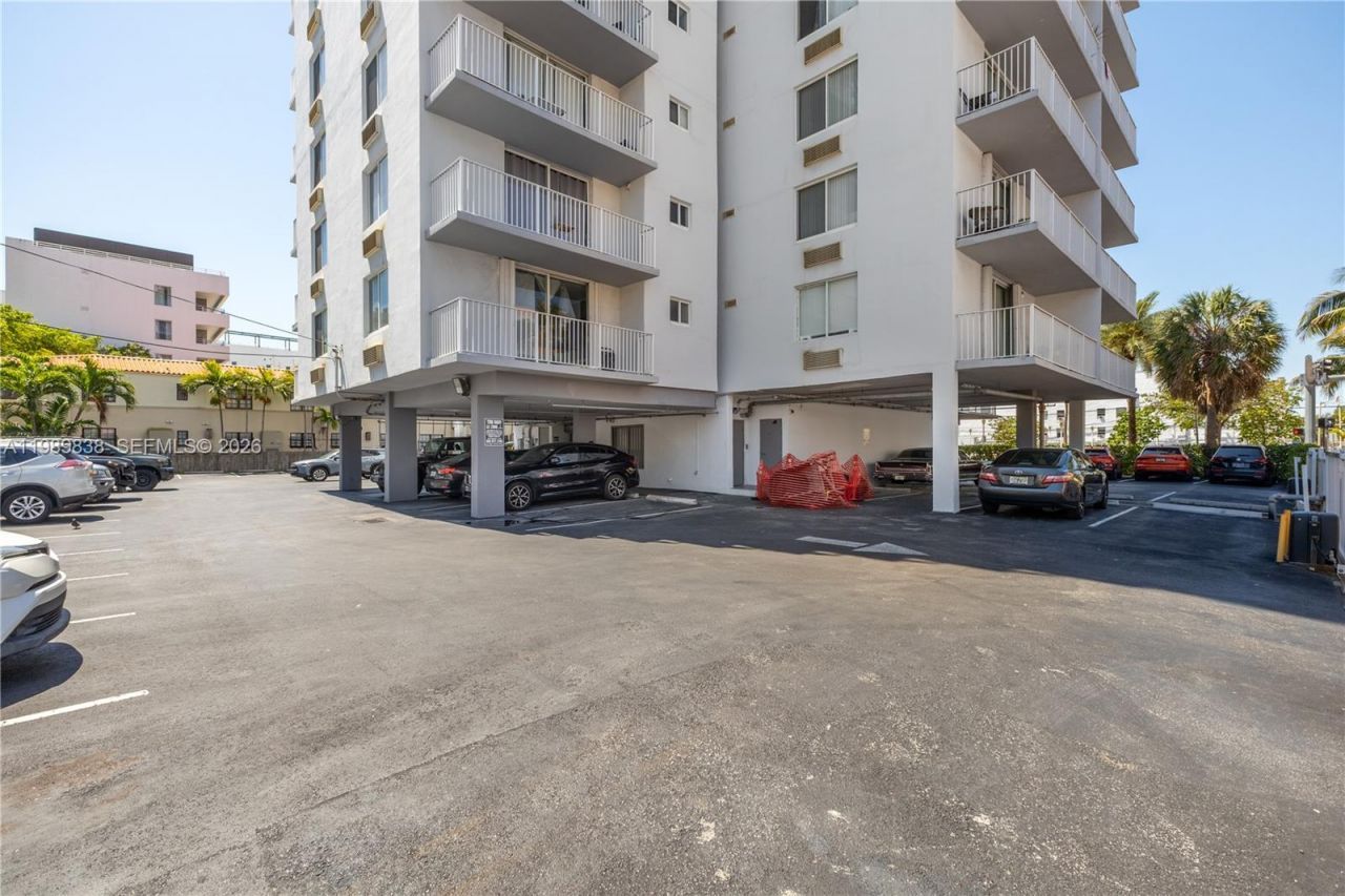 1255 Collins Ave, Unit 901, Miami Beach, FL 33139 Photo