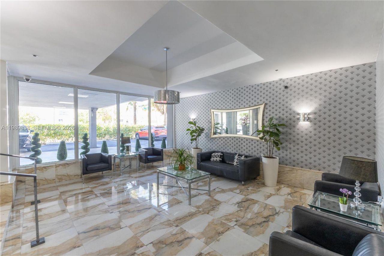 1255 Collins Ave, Unit 901, Miami Beach, FL 33139 Photo