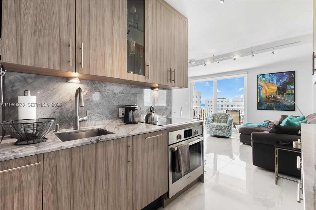 1255 Collins Ave, Unit 901, Miami Beach, FL 33139 Photo