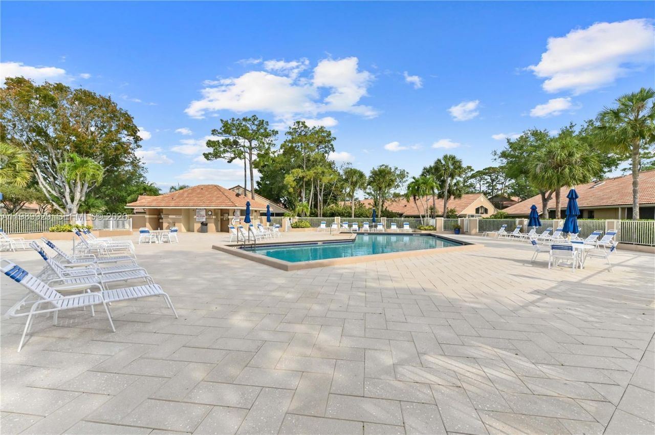 401 Sabal Palm Ln , Unit 401, Palm Beach Gardens, FL 33418 Photo