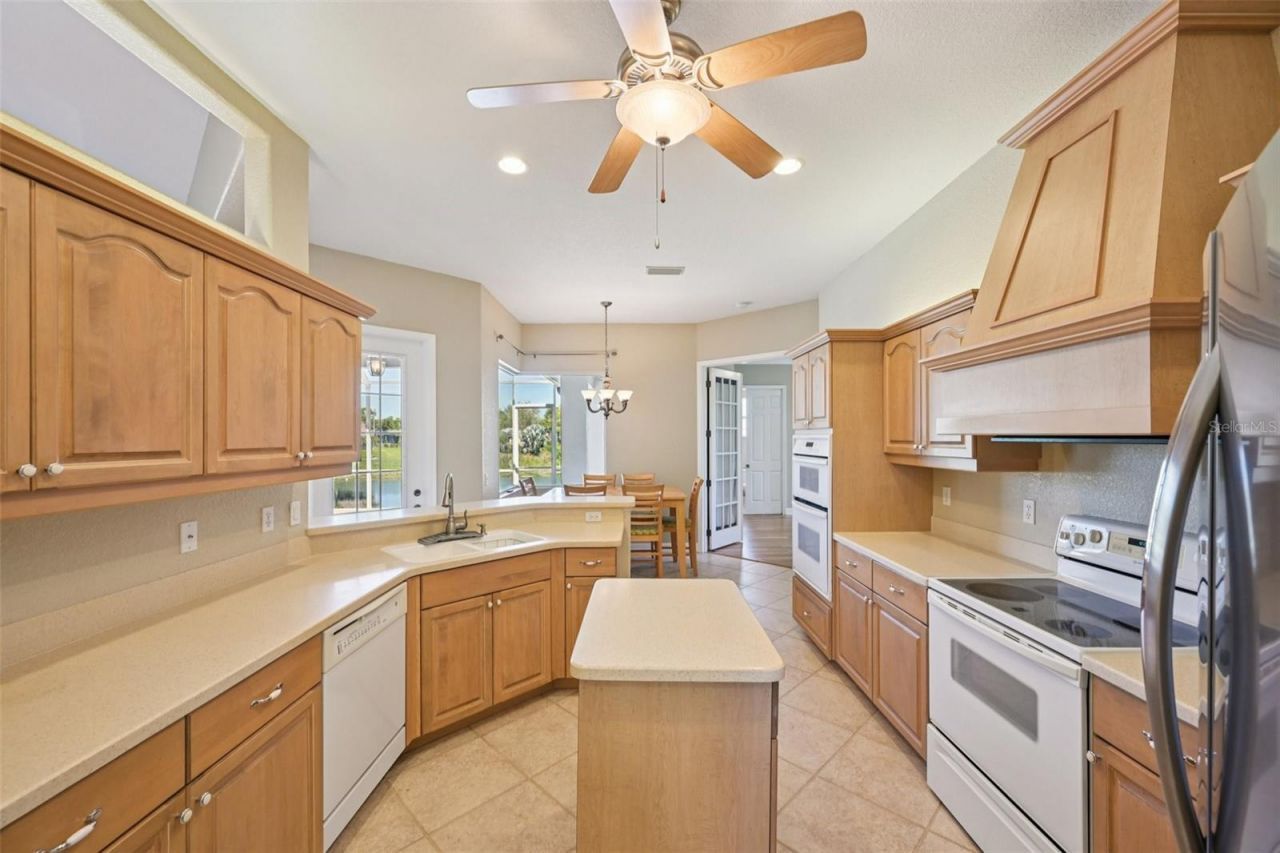 2160 W Hillsborough Boulevard, North Port, FL 34286 Photo