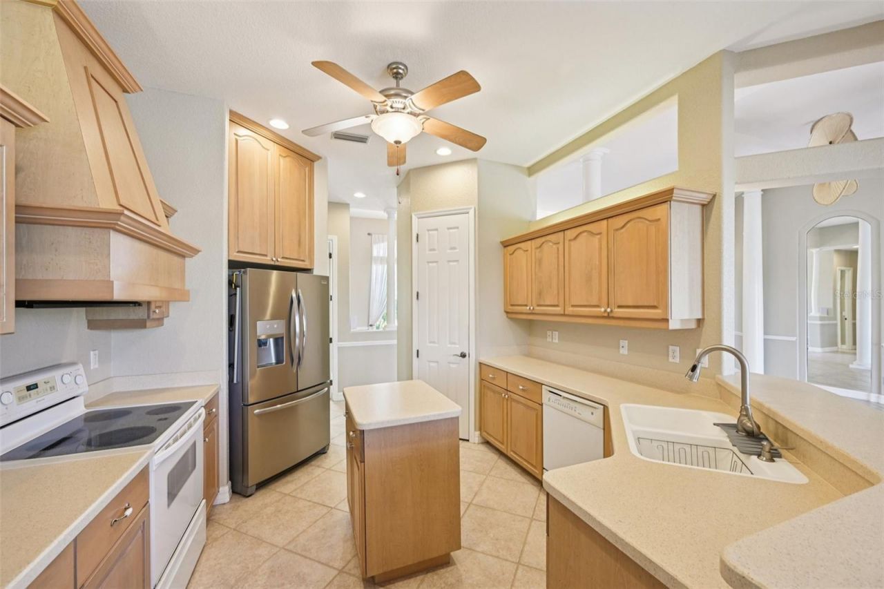 2160 W Hillsborough Boulevard, North Port, FL 34286 Photo