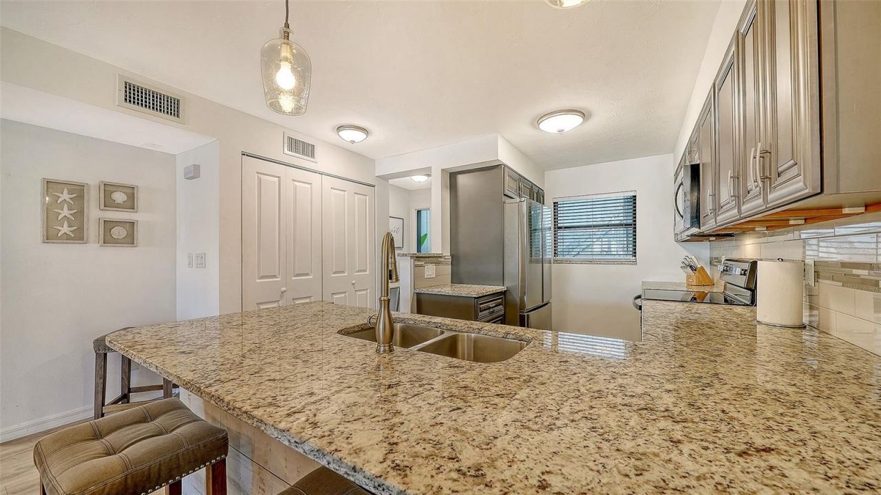 1249 Dockside Place, Unit 110, Sarasota, FL 34242 Photo