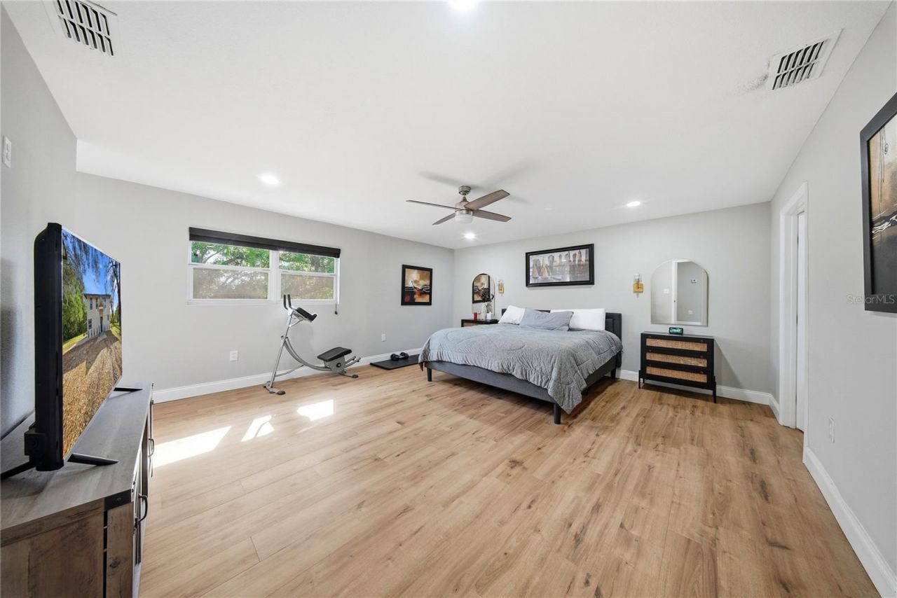 6902 E 29th Avenue , Tampa, FL 33619 Photo