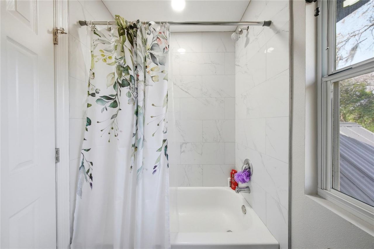 6902 E 29th Avenue , Tampa, FL 33619 Photo