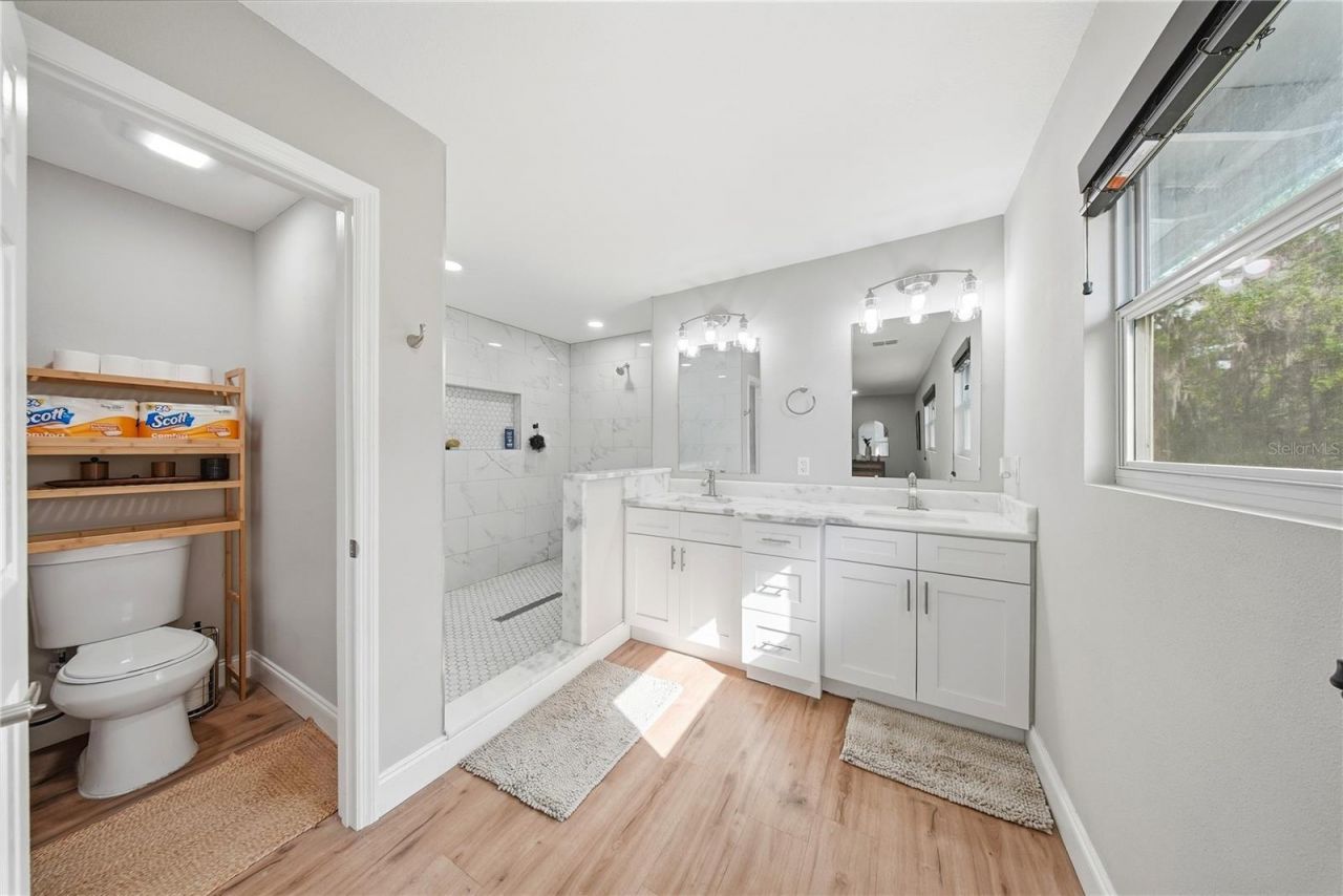 6902 E 29th Avenue , Tampa, FL 33619 Photo