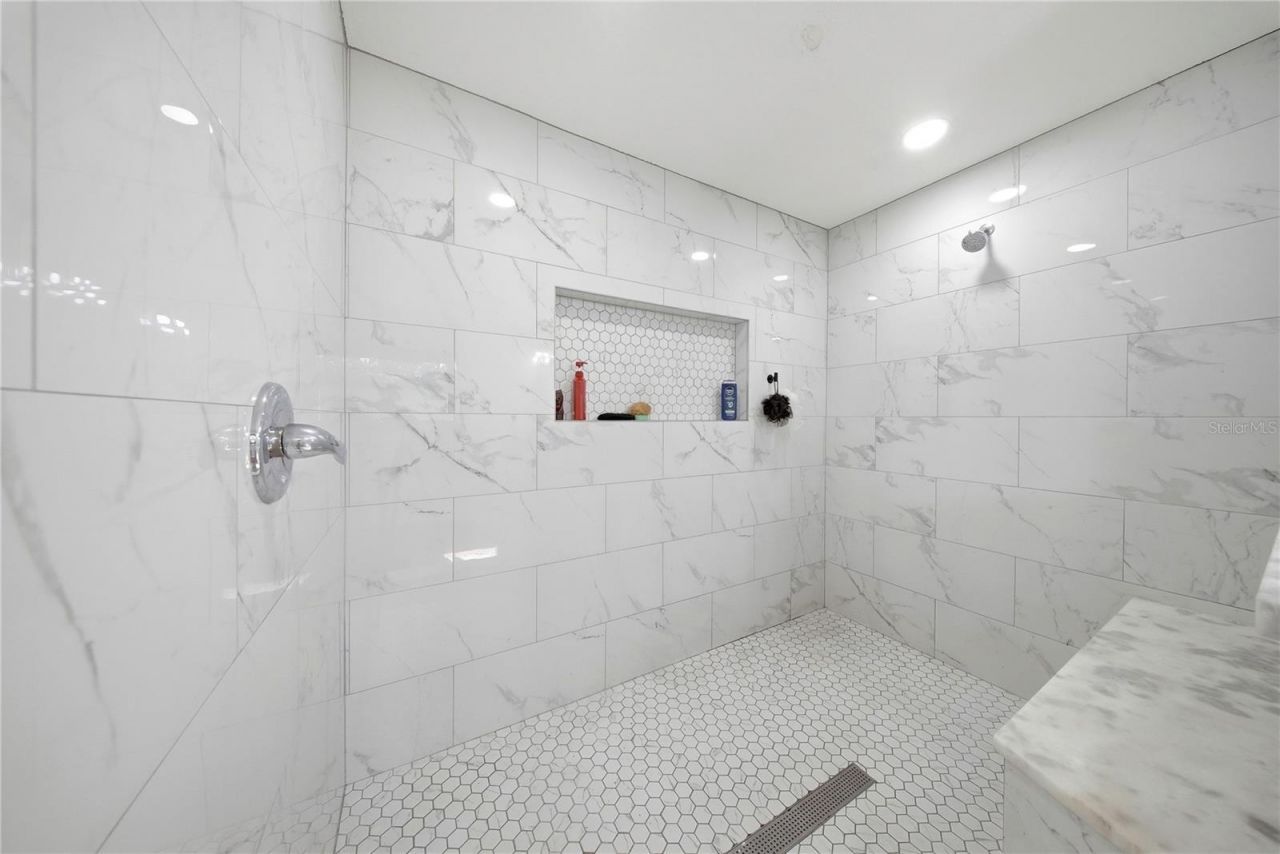 6902 E 29th Avenue , Tampa, FL 33619 Photo