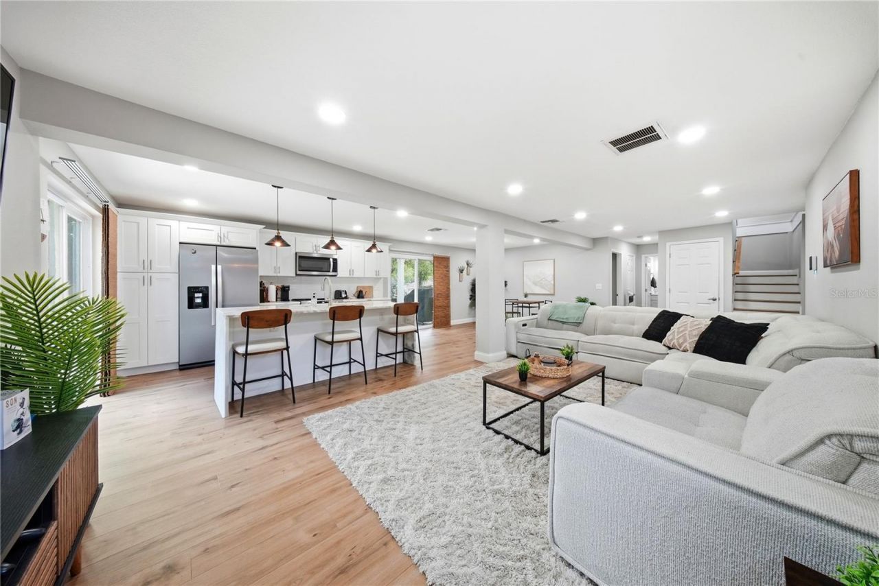 6902 E 29th Avenue , Tampa, FL 33619 Photo