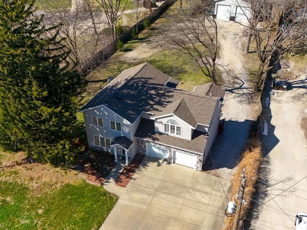 4865 Meredith Drive, Des Moines, IA 50310