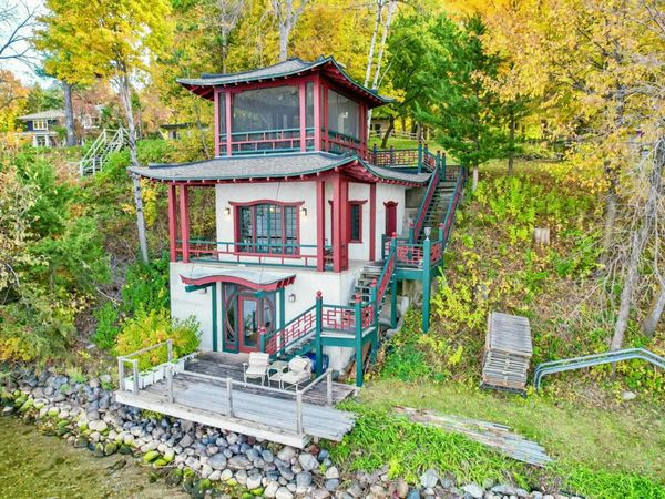 28100 Woodside Road, Excelsior, MN 55331