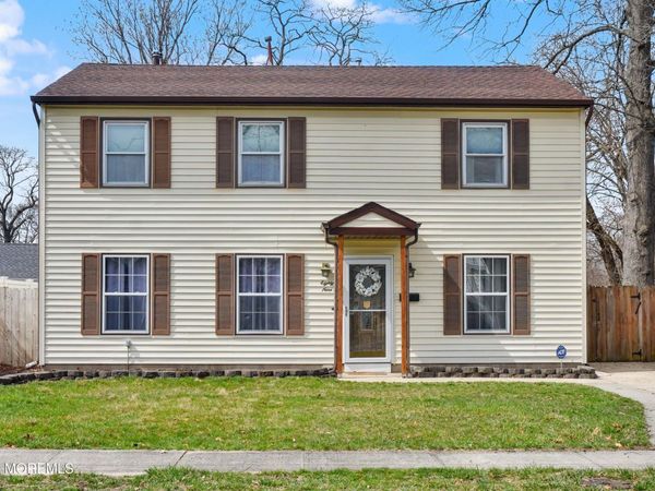 89 Essex Avenue, Hazlet, NJ 07734